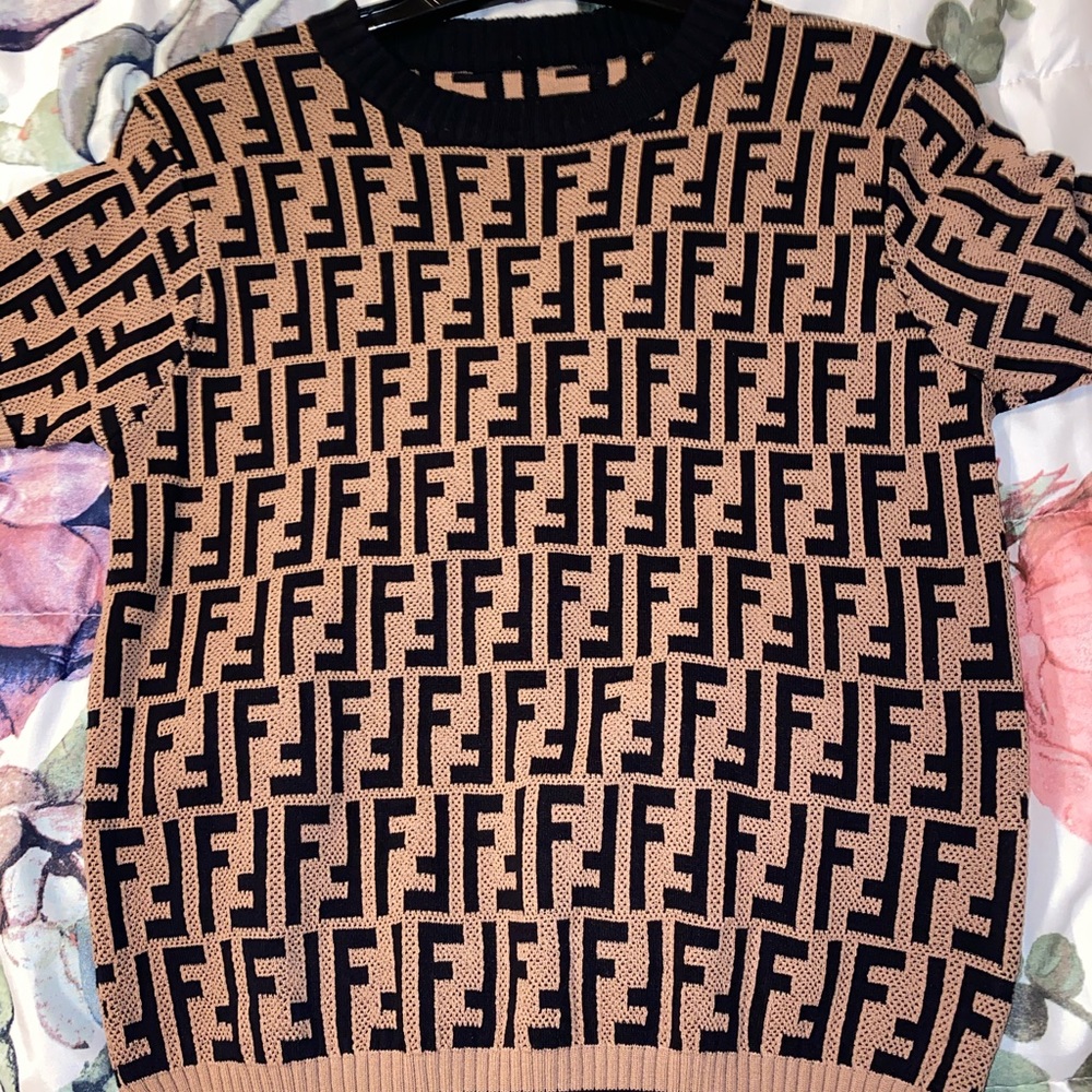 Black and brown cropped shirt
